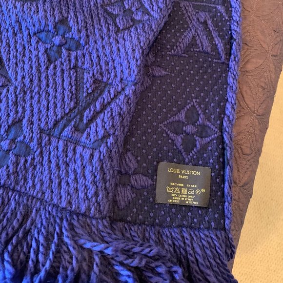 Louis Vuitton Accessories - Logomania scarf